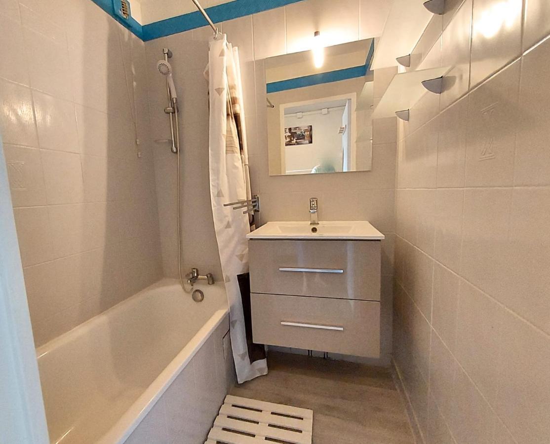 Hypercenter 27 M With Wifi And Shared Pool Apartman Fréjus Kültér fotó