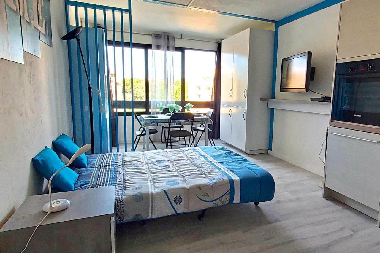 Hypercenter 27 M With Wifi And Shared Pool Apartman Fréjus Kültér fotó